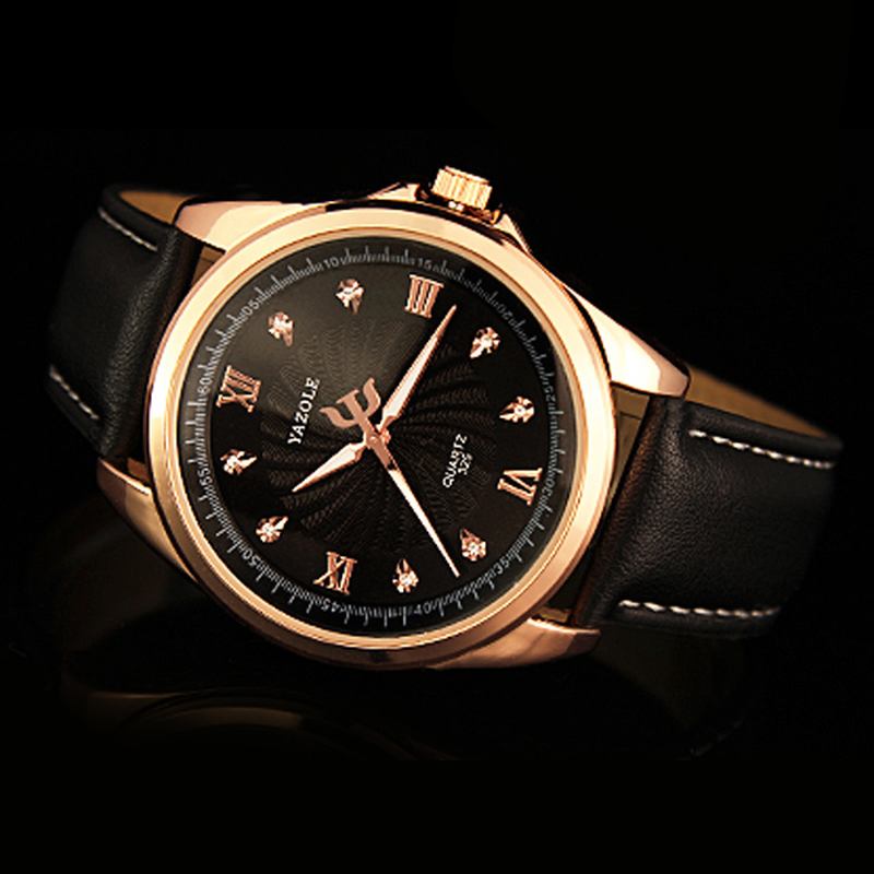 Menn Crystal Rose Gold Case Leather Band Lysende Display Quartz Watch