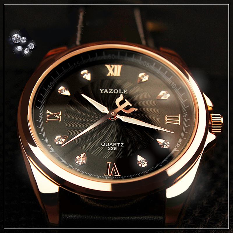 Menn Crystal Rose Gold Case Leather Band Lysende Display Quartz Watch