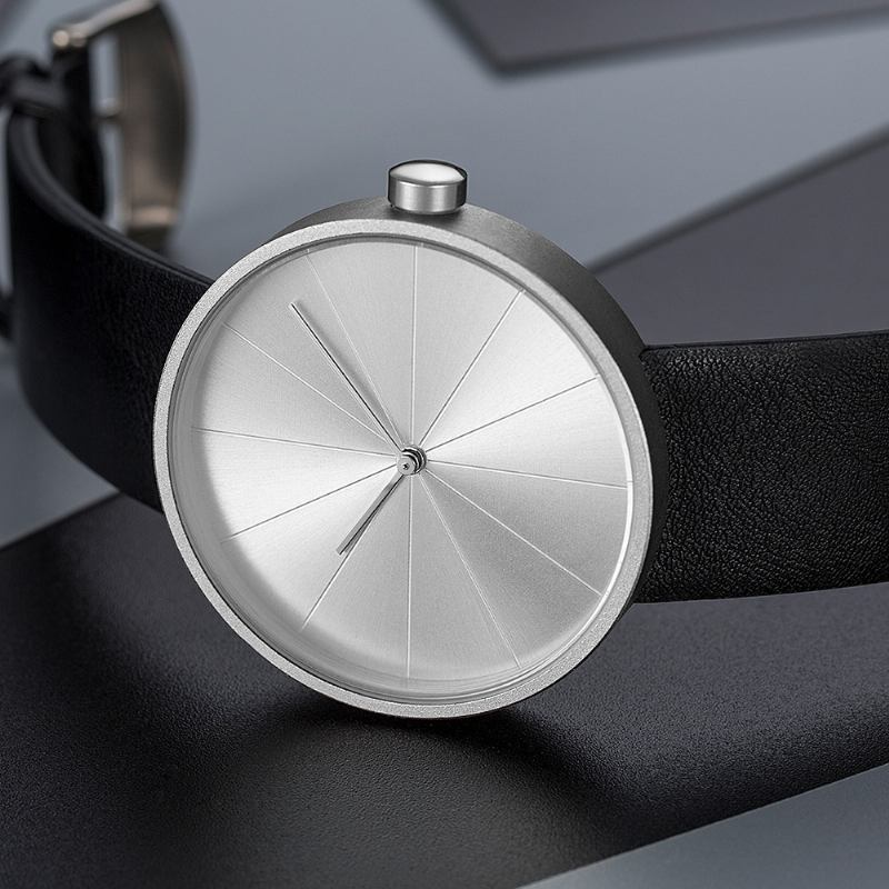 Platespilleren Simple Art Dial Lærreim Menn Fritids Quartz Watch