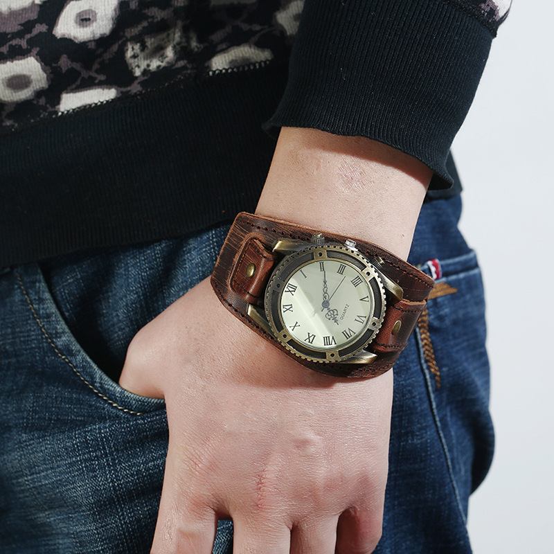 Vintage Cow Leather Armbånd Watch Justerbar Stropp Romertall Menn Quartz Watch