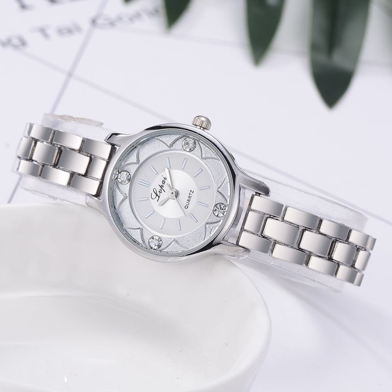 Blomstrete Med Trykk Dial Dame Armbånd Watch Diamond Quartz Watch