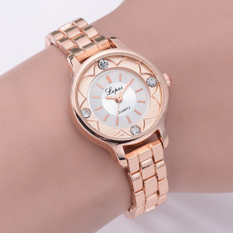 Blomstrete Med Trykk Dial Dame Armbånd Watch Diamond Quartz Watch