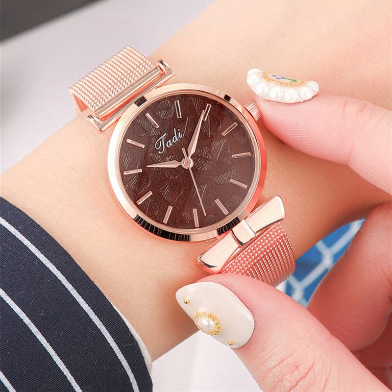 Fasjonable Elegant Dame Watch Life Vanntett Justerbar Band Case No Number Dial Quartz Watch