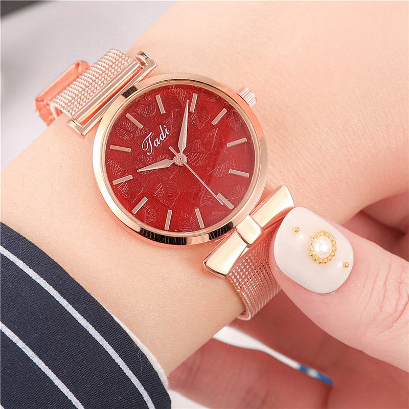 Fasjonable Elegant Dame Watch Life Vanntett Justerbar Band Case No Number Dial Quartz Watch