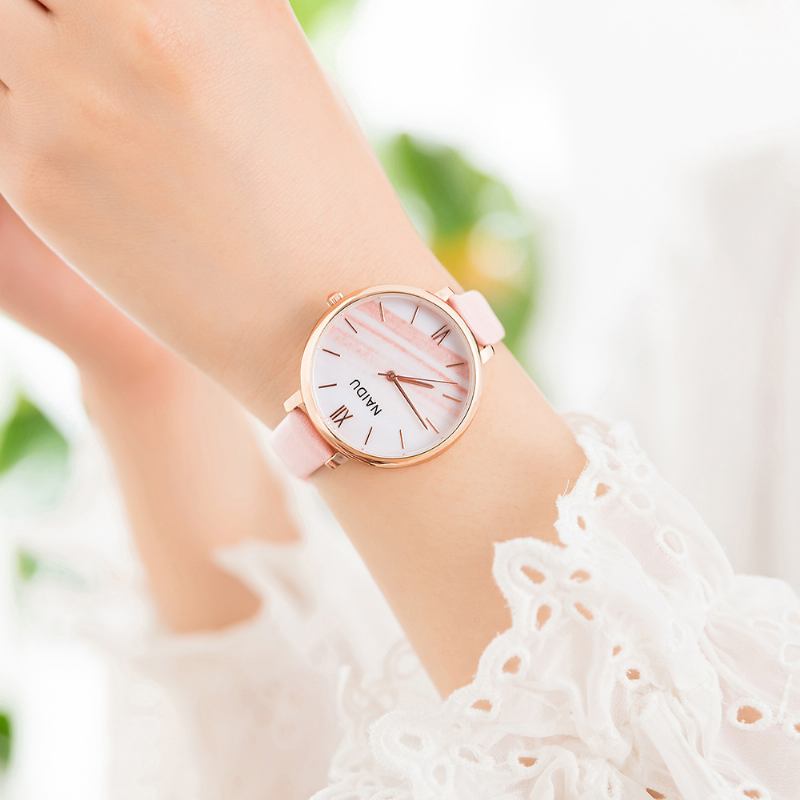 Mote Elegant Design Romersk Nummer Pu Lærreim Damearmbåndsur Quartz Watch