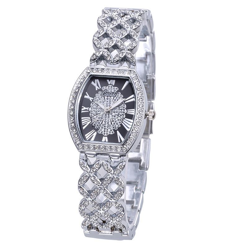 Mote Light Luxury Hollow Diamond Kvartsklokke