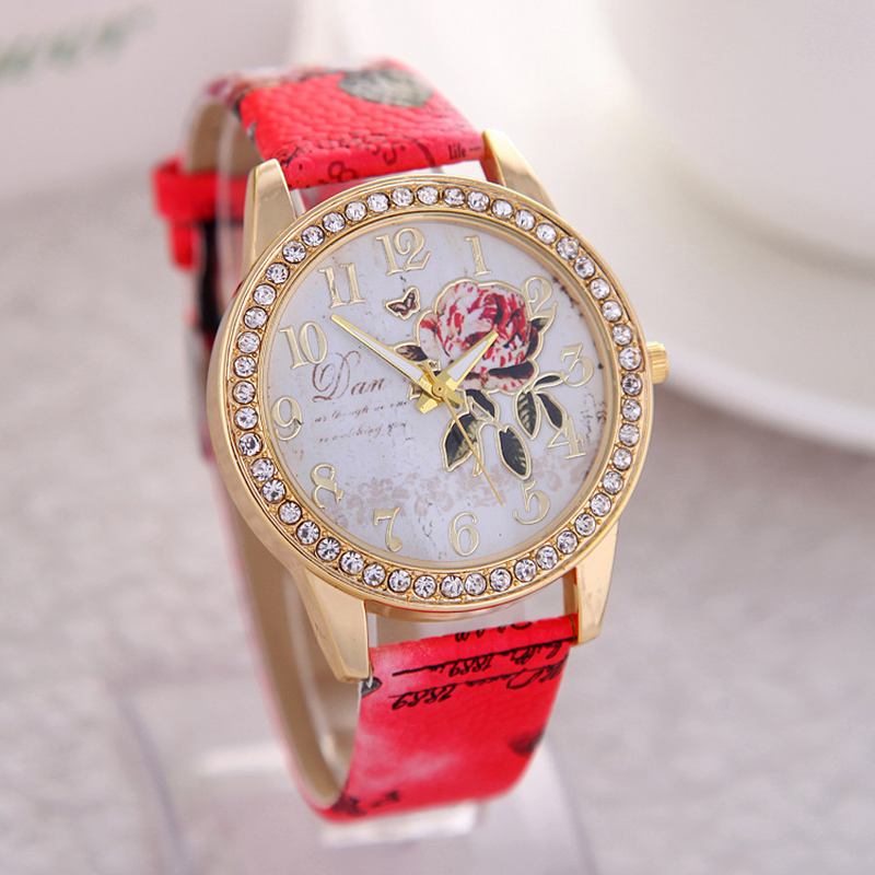 Vintage Idyllisk Peony Blomstrete Pattern Leather Strap Dame Quartz Watch