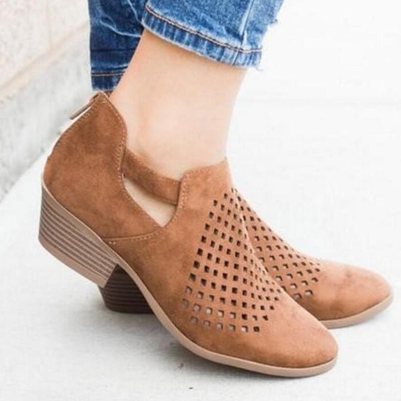 Large Size Dame Pattern Hollow Out Suede Slip On Pumps