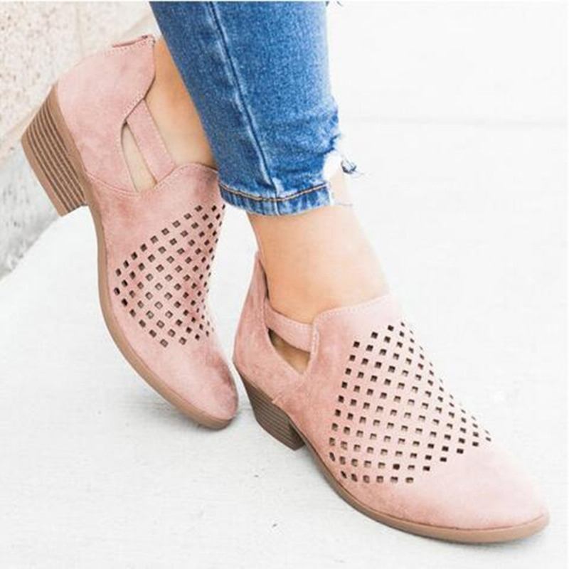 Large Size Dame Pattern Hollow Out Suede Slip On Pumps