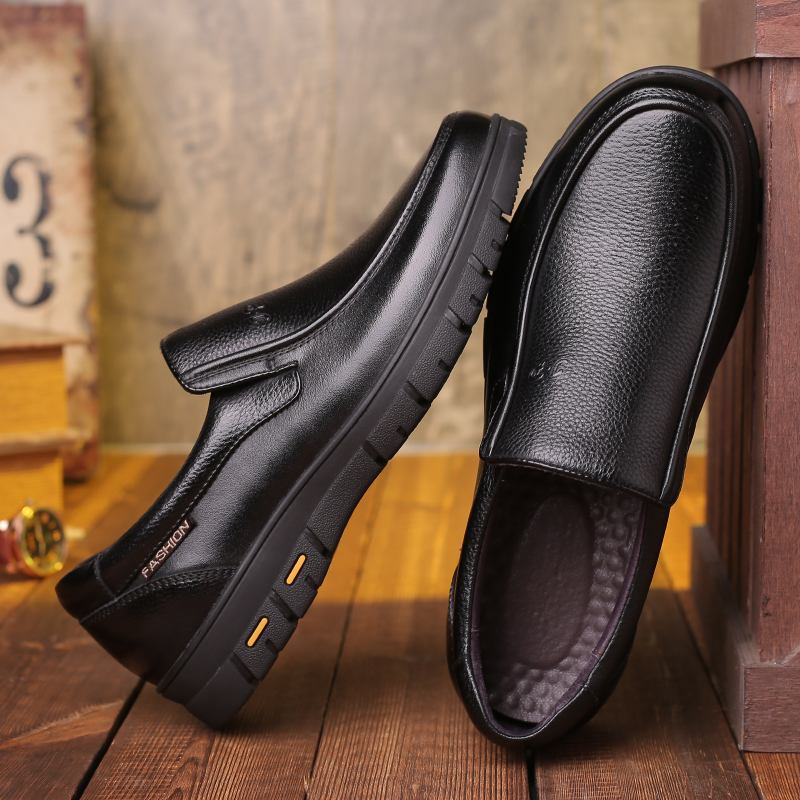 Menn First Layer Kuskinn Slip-on Slip Resistant Business Dress Sko