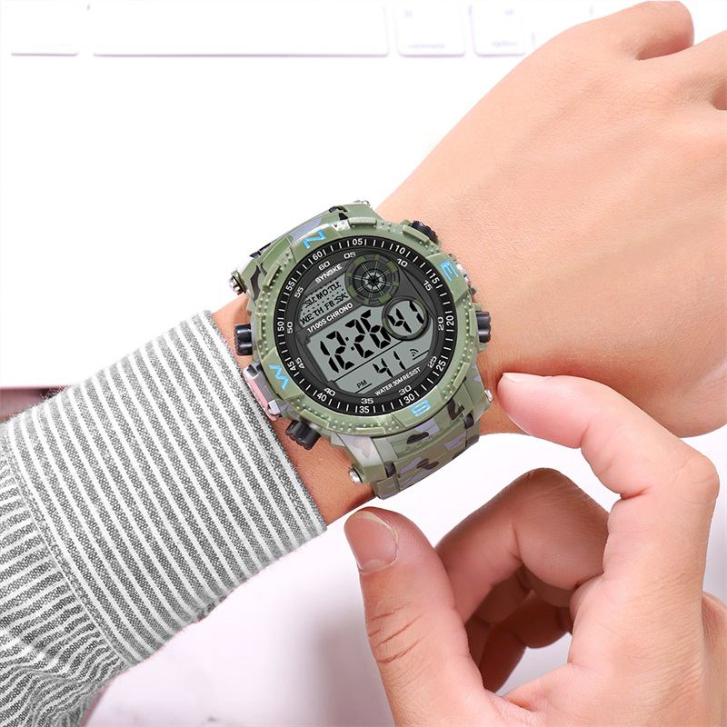 Sport Herreklokke Vanntett Lysende Dato Uke Skjerm Camouflage Outdoor Digital Watch