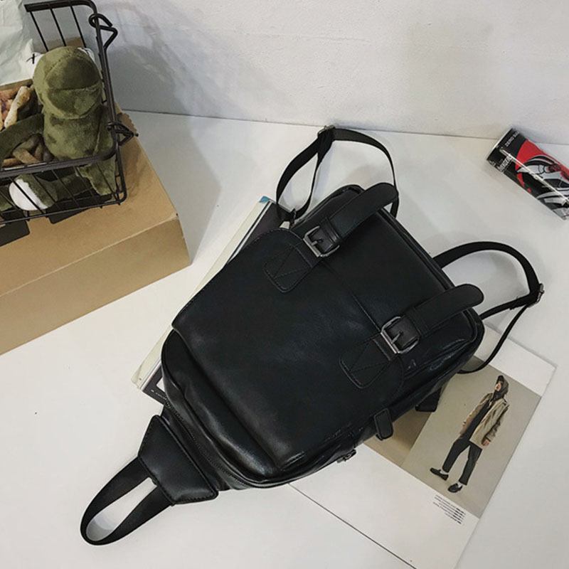 Menn Retro Øretelefonhull Multi-carry Usb Lade Multi-layers Vanntett Crossbody Veske Bryst Veske Sling Bag