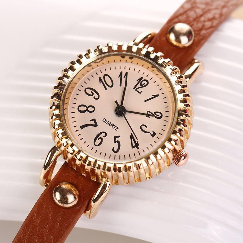 Mote Three Pearl Dame Watch Dame Dress Watch Armbånd Quartz Watch