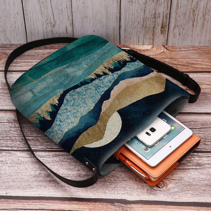 Kvinner Filt Mountain Treetop Landscape Med Trykk Veske Crossbody Veske Skulderveske